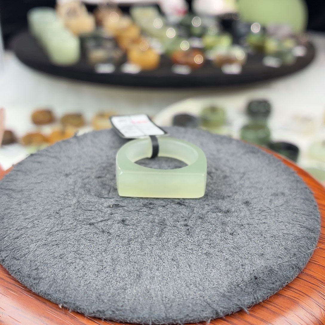 和田玉未镶嵌戒指b20晴水马鞍17.1不退换