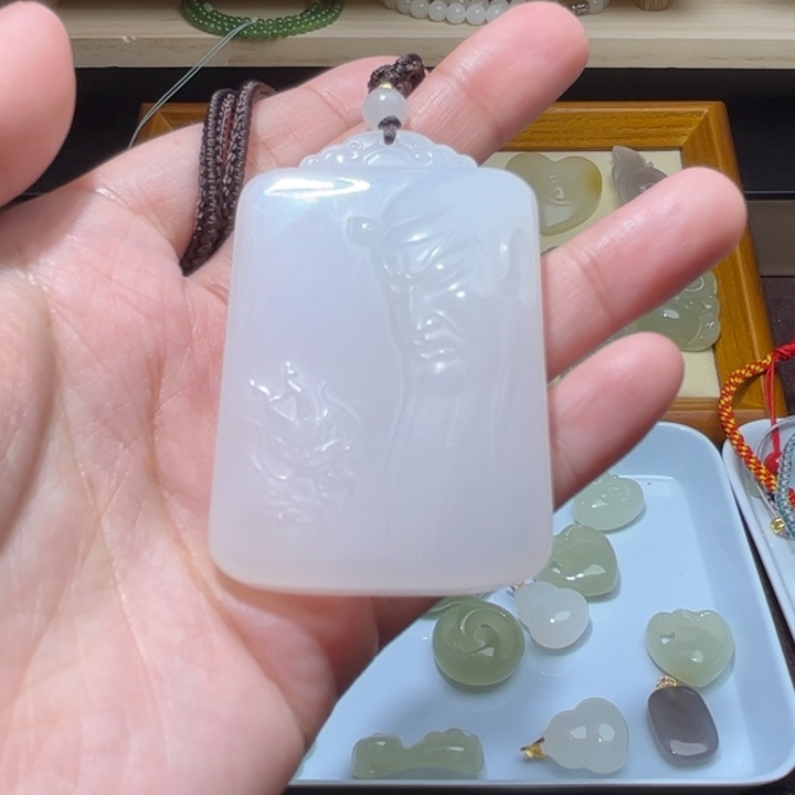 和田玉未镶嵌颈饰