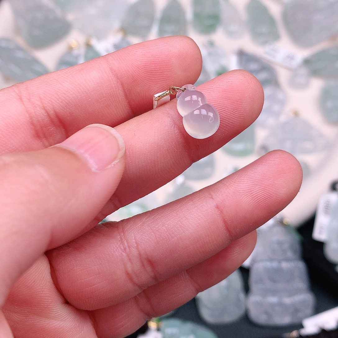 翡翠颈饰18K金镶嵌冰胶葫芦