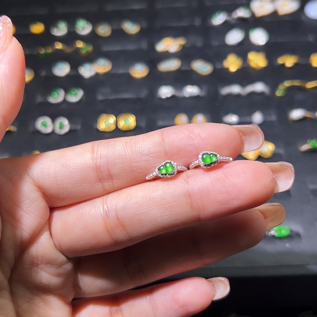 翡翠耳饰18K金镶嵌✨***?耳饰