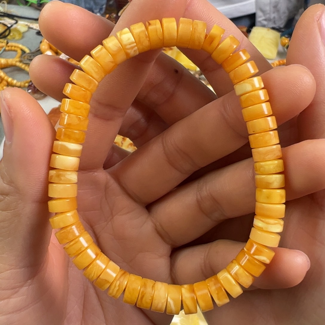 蜜蜡裸石未镶嵌蜜蜡