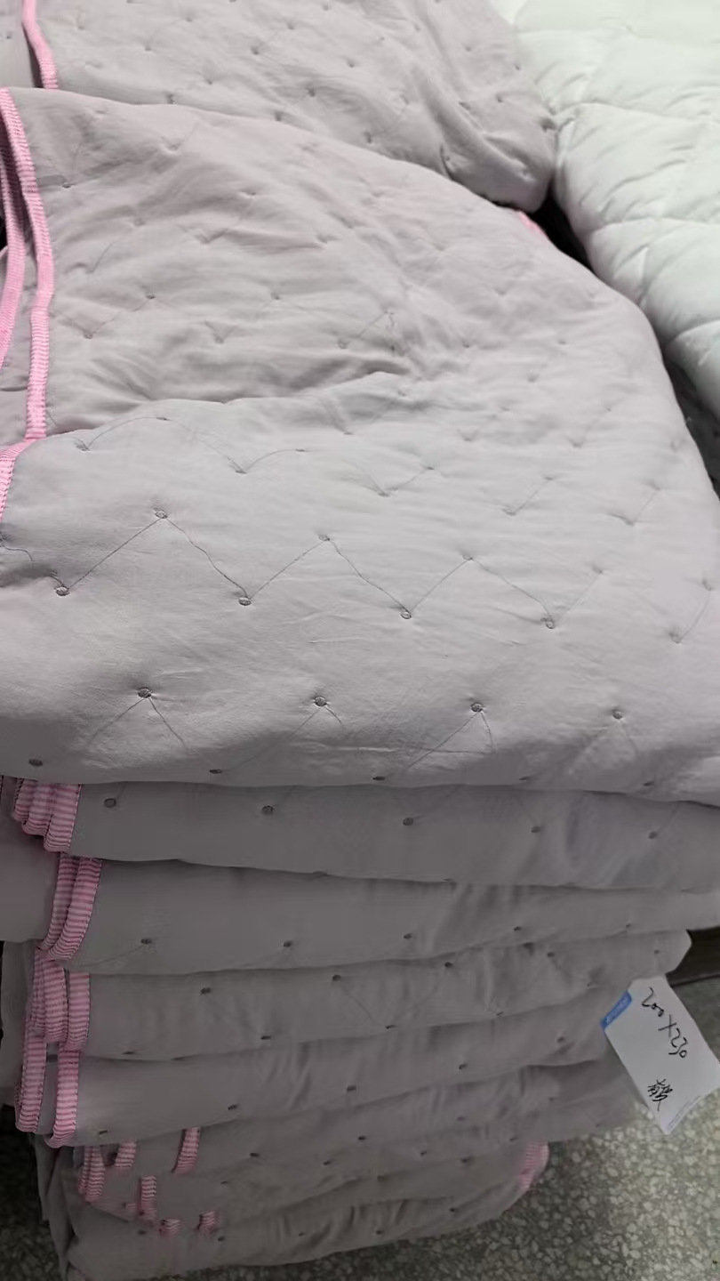 《厚广家》3楼200×230浅紫色超软绣花定位春秋被 发1张3.5斤