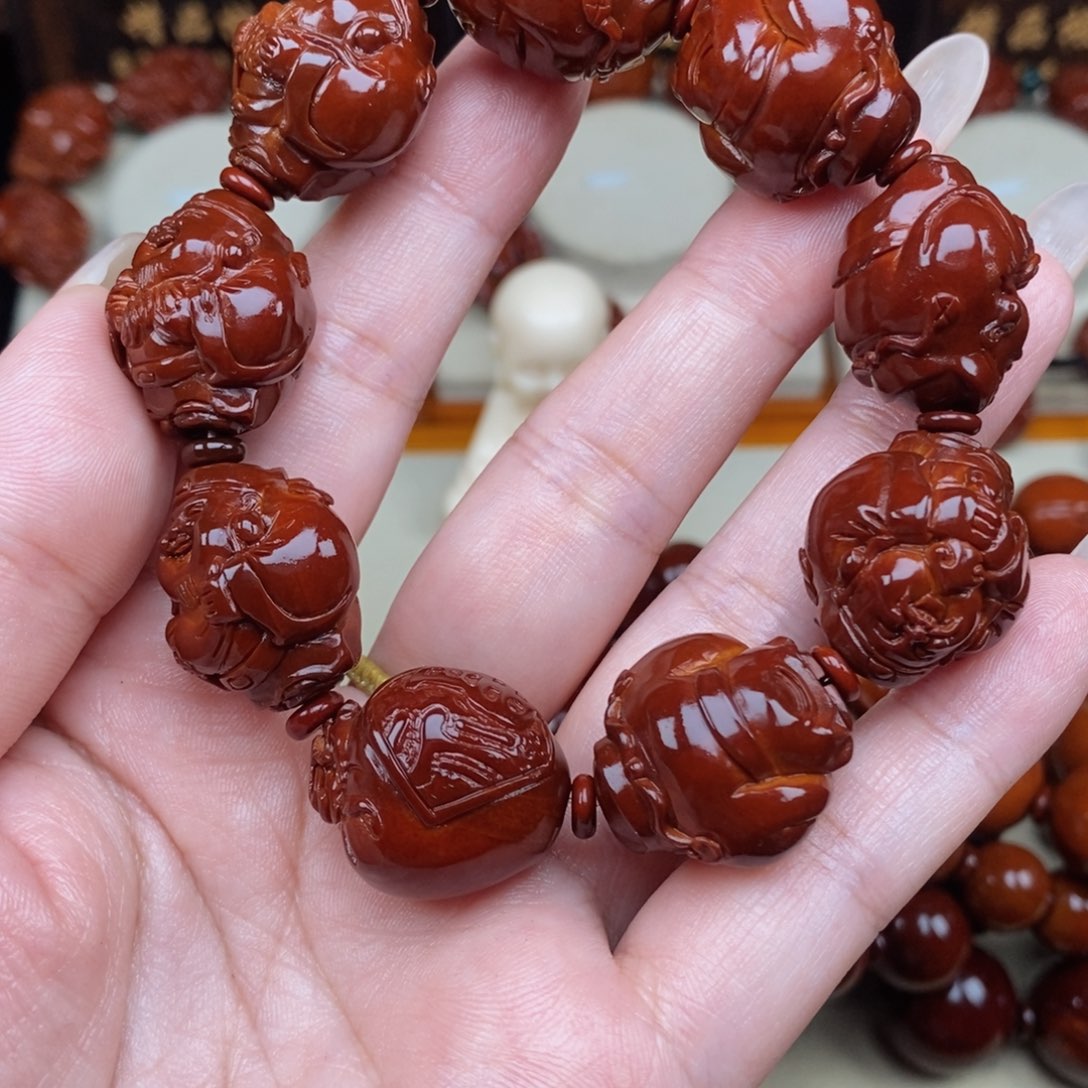 橄榄核吊坠现**！财神八宝