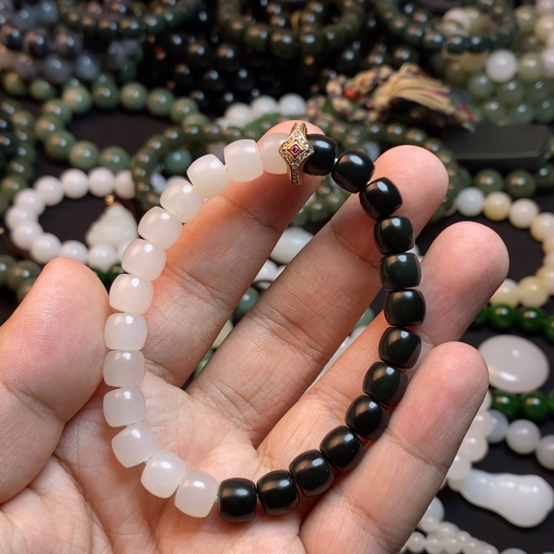 和田玉手串未镶嵌