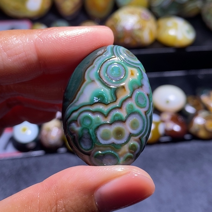 未镶嵌玛瑙/玉髓珠宝奇石