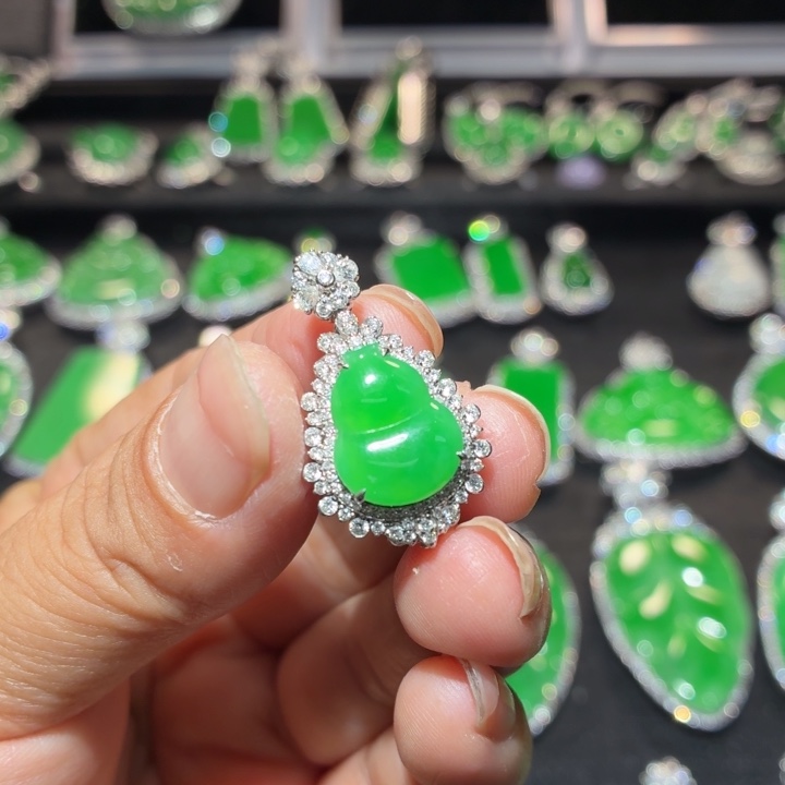 吊坠(不含链)18K金镶嵌翡翠翡翠