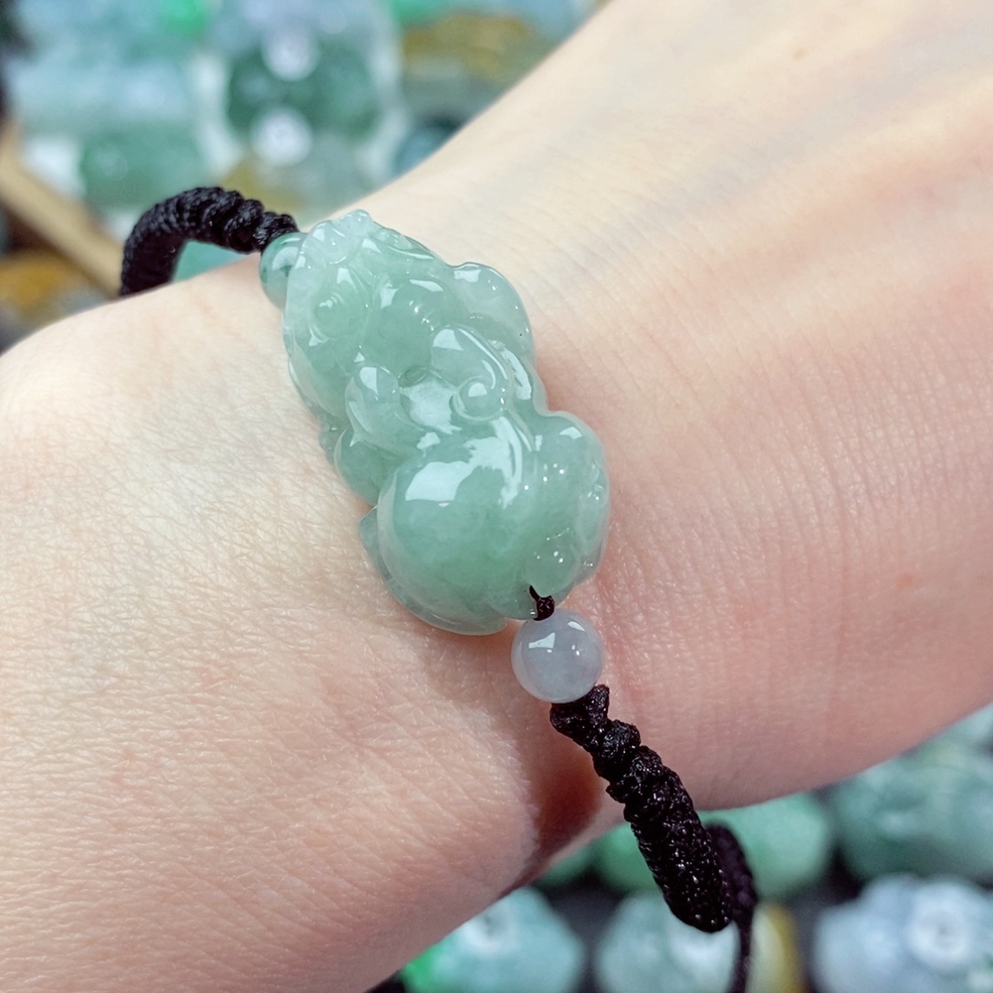 翡翠颈饰未镶嵌天然