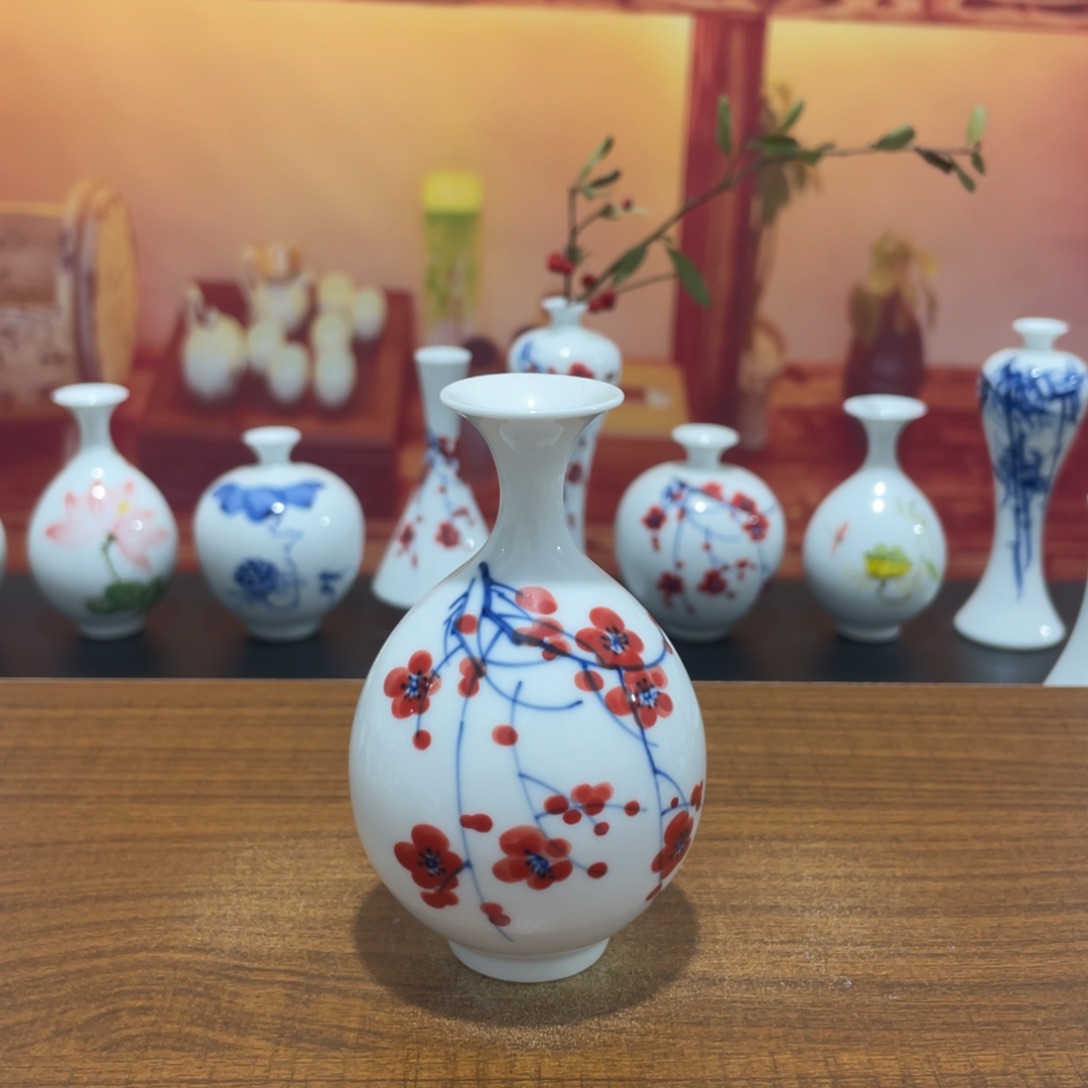 陶瓷景德镇小花瓶等着你