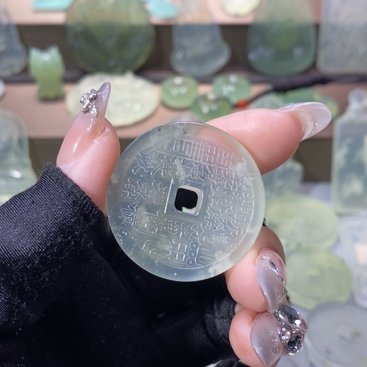岫玉吊坠未镶嵌吊坠
