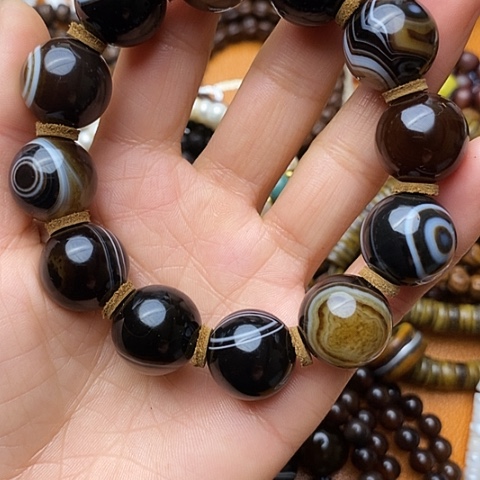 吾****步25786809689888980