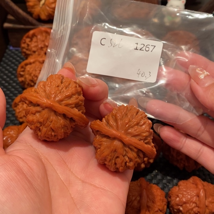 欣***把件文玩核桃精品四座楼