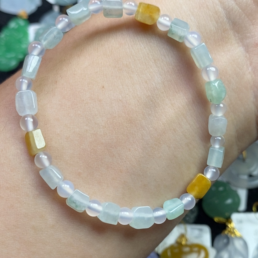 翡翠未镶嵌颈饰手串