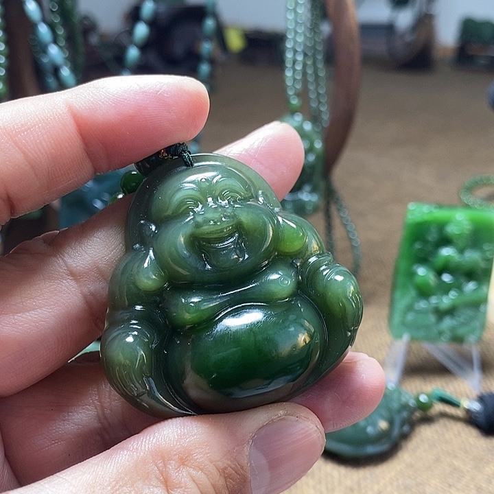 科***练和田玉（碧玉）未镶嵌颈饰