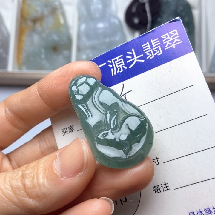 翡翠未镶嵌挂件翡翠