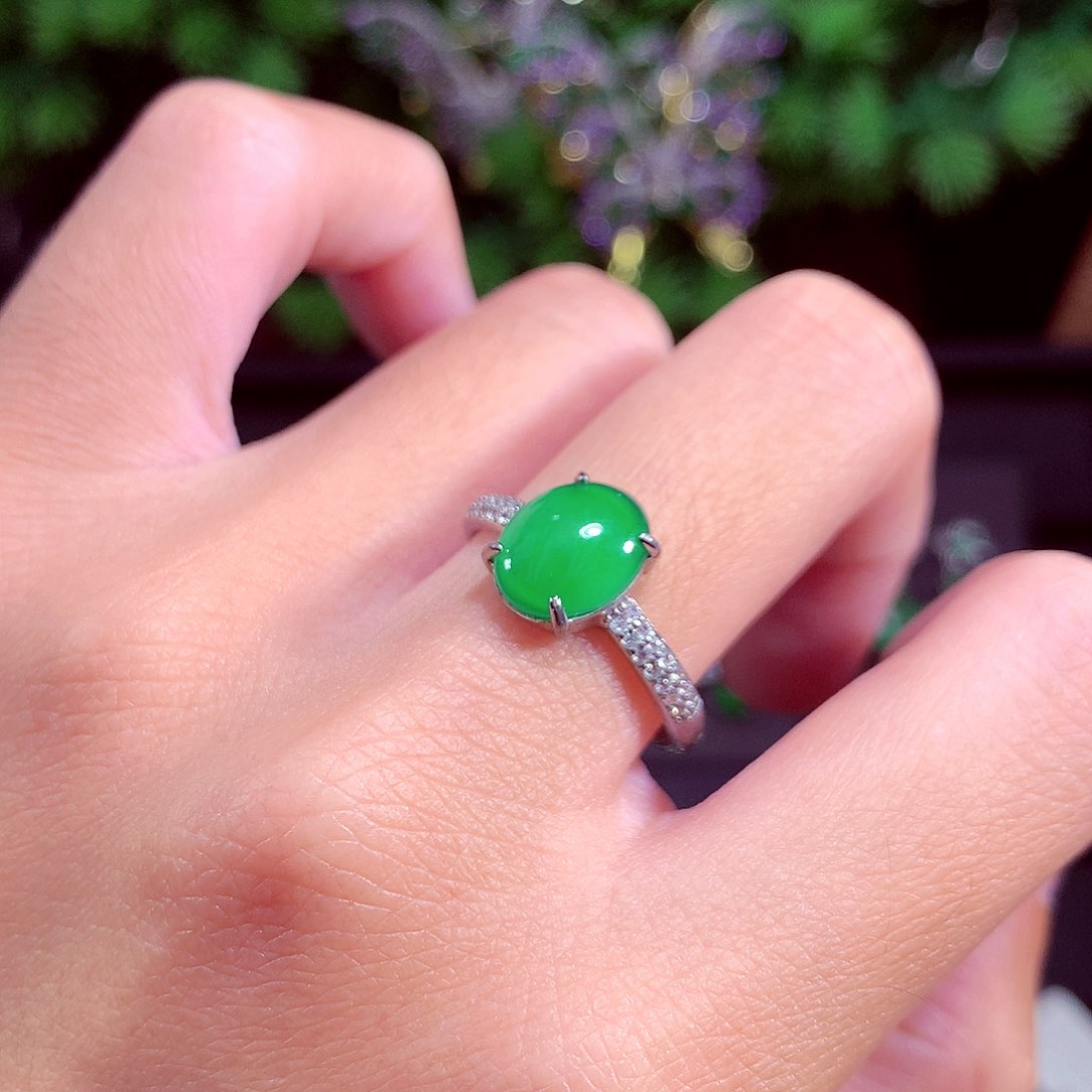 颈饰未镶嵌翡翠天然