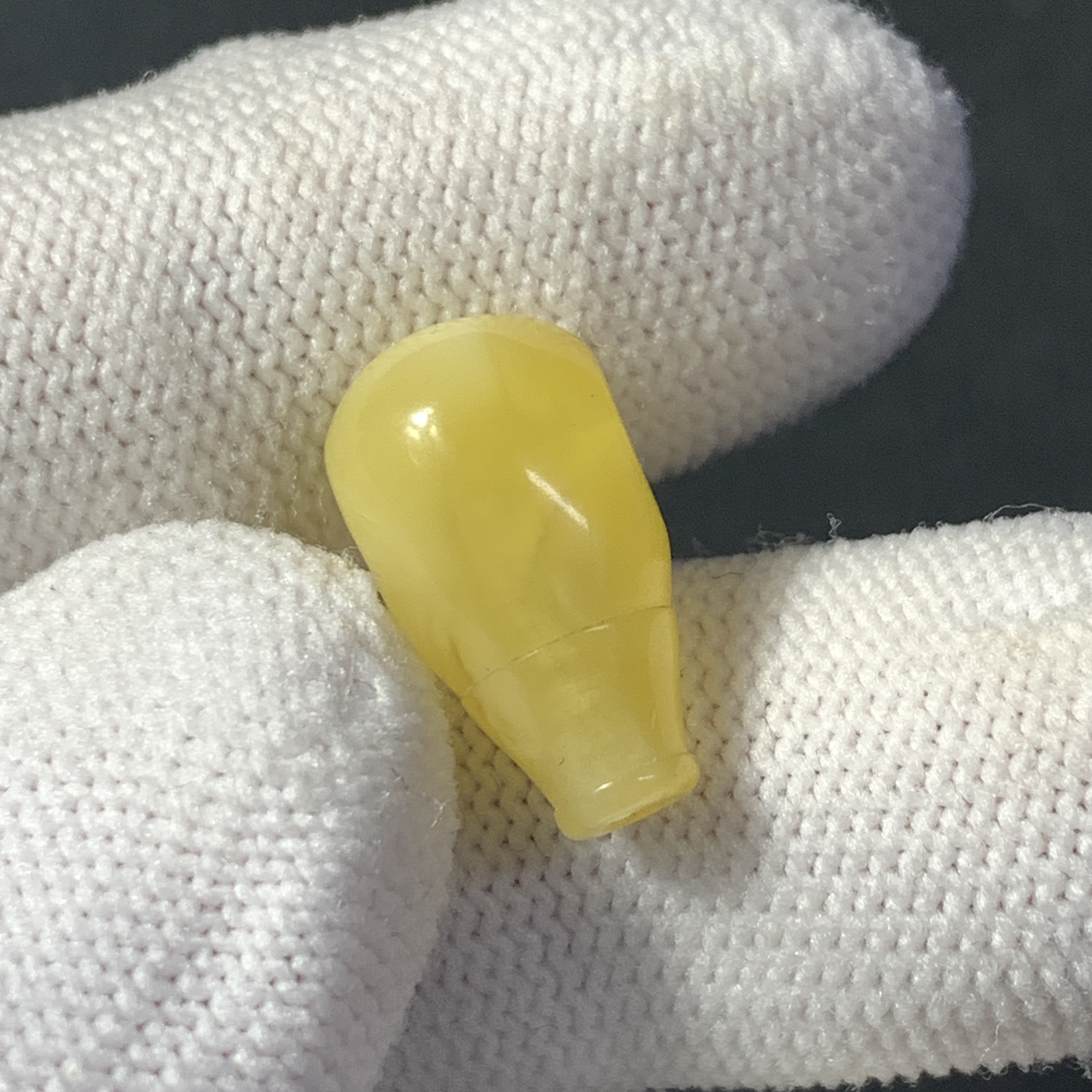 X1059原矿俄料尺寸9.8*17.7mm蜜蜡三通佛头单颗微瑕放漏支持复检