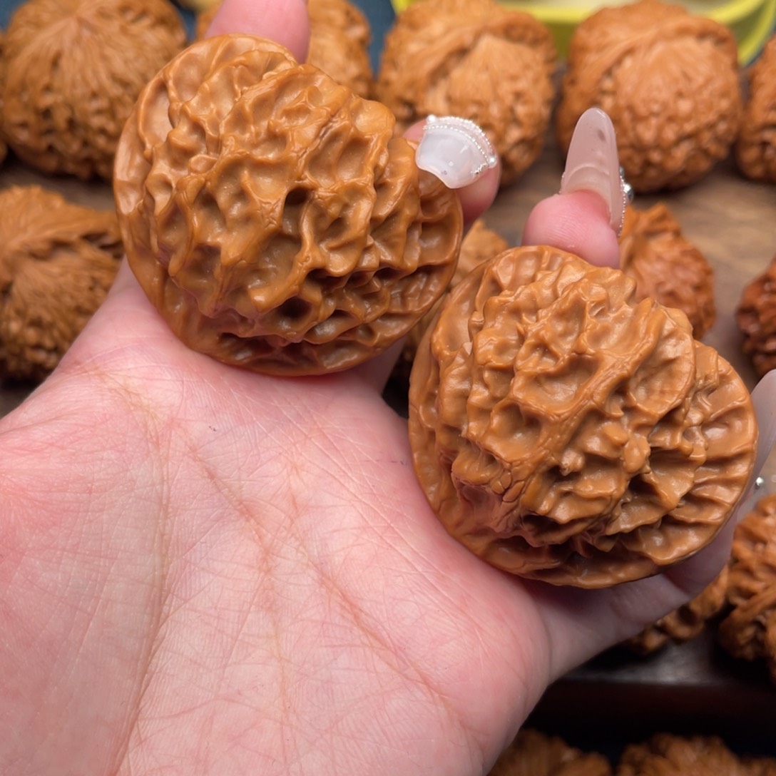 把件文玩核桃精配龙鳞纹47.5