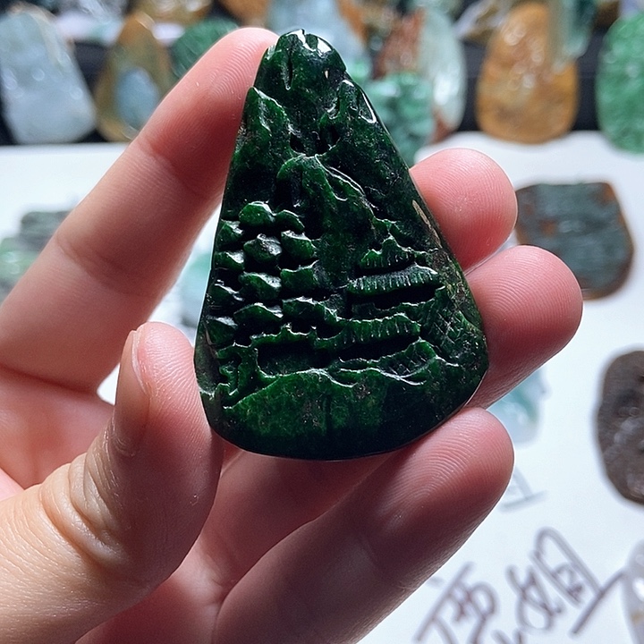 翡翠未镶嵌颈饰翡翠a货