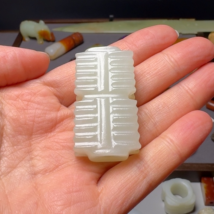 和田玉（糖玉）挂件未镶嵌清*