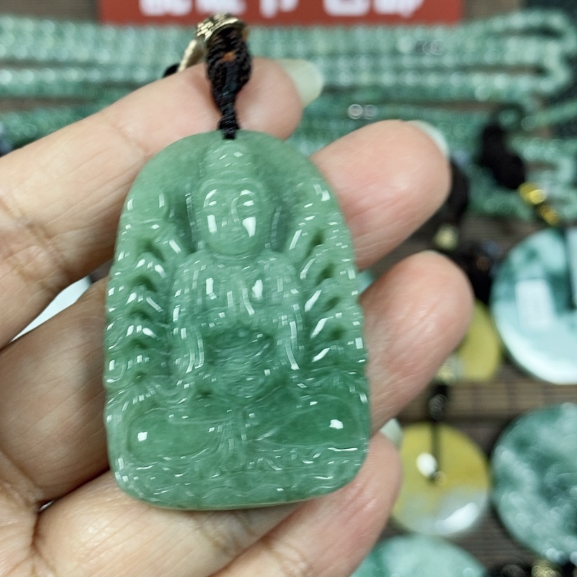 【闪购商品】翡翠颈饰未镶嵌玉吊坠翡翠玉千手观音