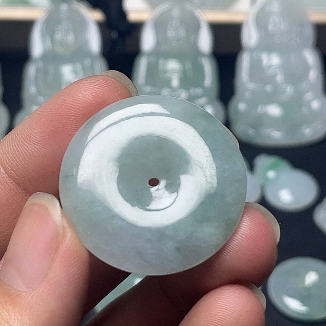 翡翠未镶嵌颈饰缅甸天然翡翠