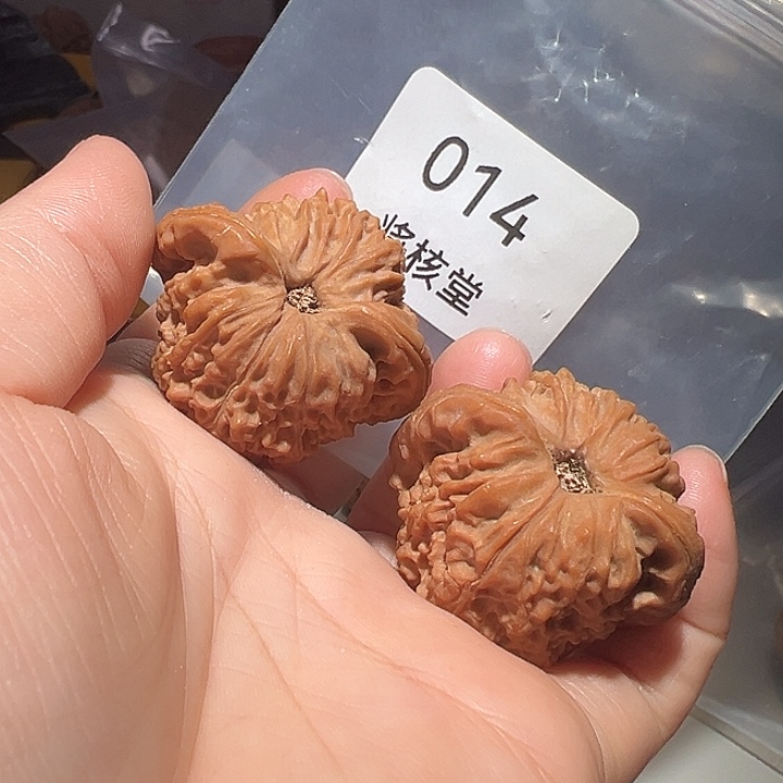 桃核吊坠40全品涿鹿拉丝纹南疆石