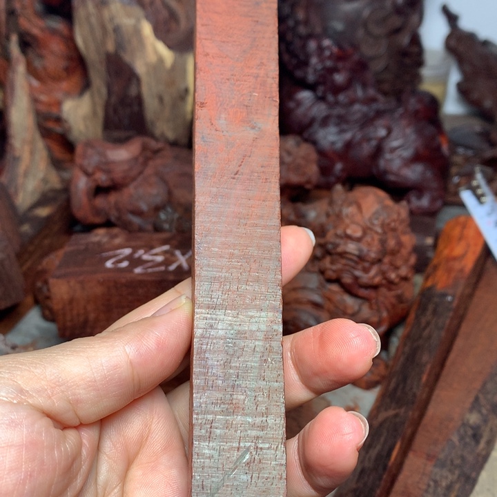 檀香紫檀（小叶紫檀）每*天