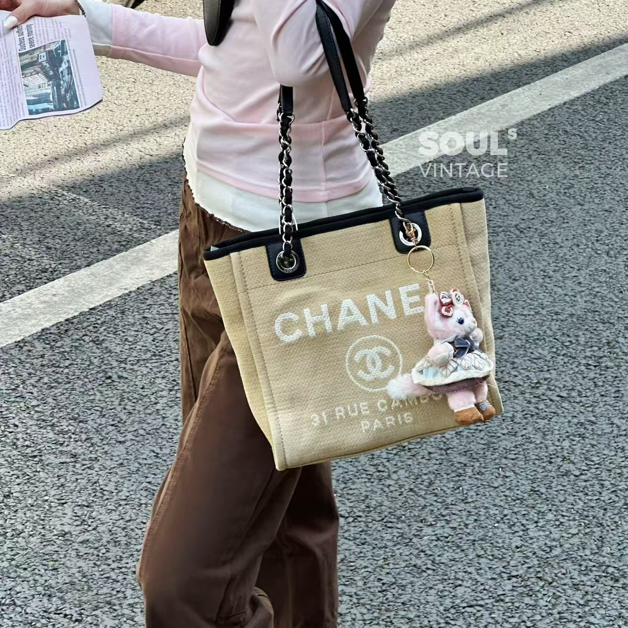 95新 Chanel/香奈儿 奶茶色 帆布 沙滩包 小号/681140594