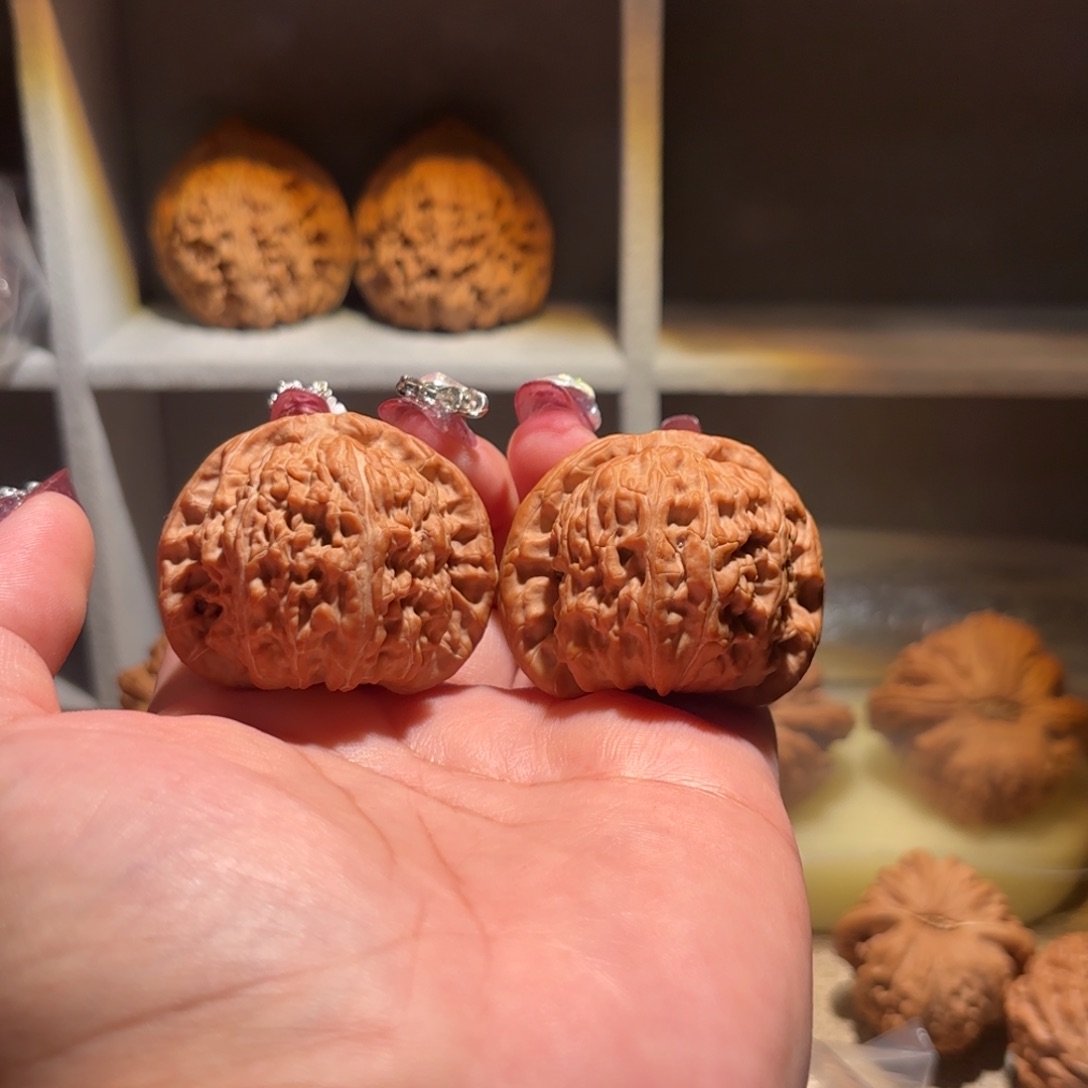 南****文玩核桃把件41加白狮子