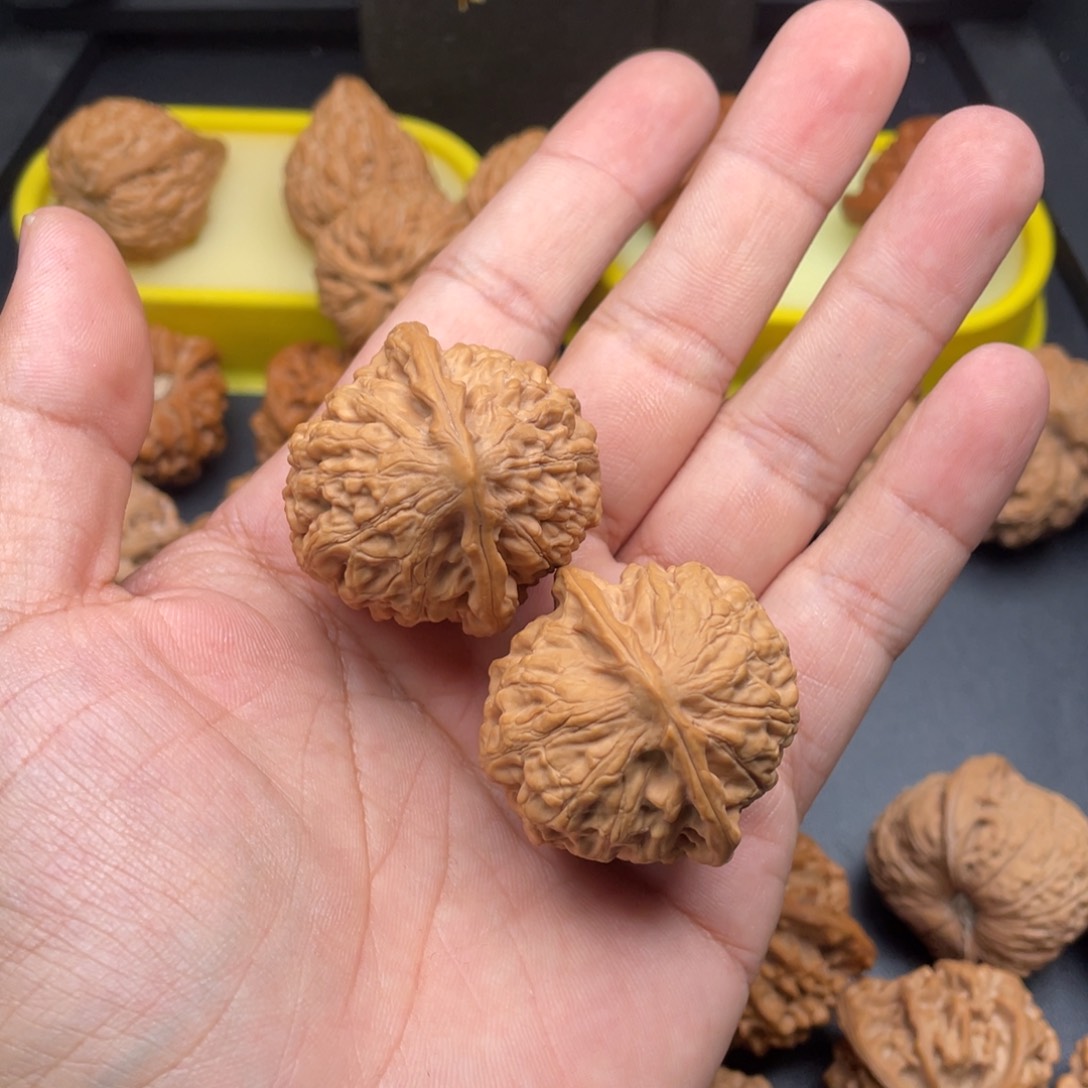 文玩核桃把件金牛38