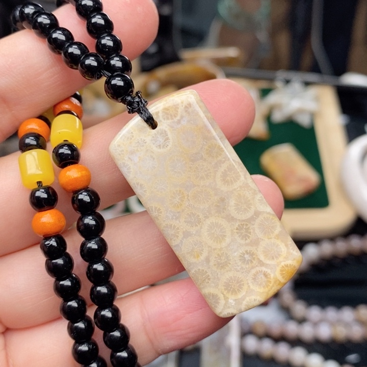 硅化珊瑚（珊瑚玉）手镯未镶嵌