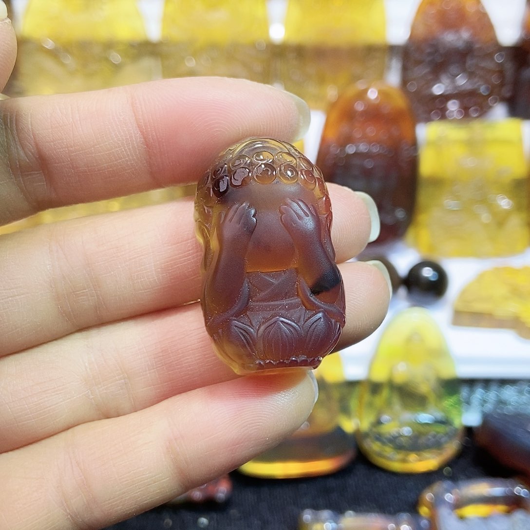 琥珀颈饰未镶嵌不看31号