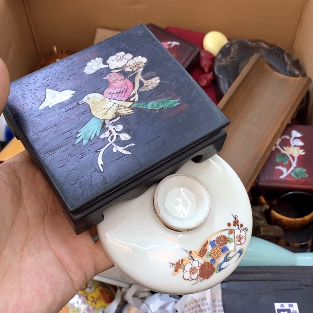 瓷片哈哈哈哈哈哈太