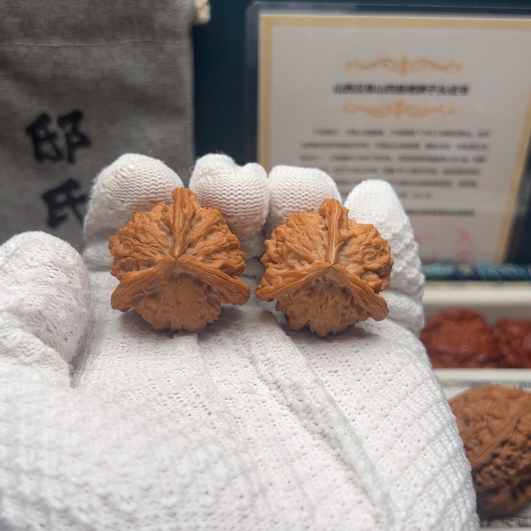 文玩核桃把件吃****饭盘山三棱