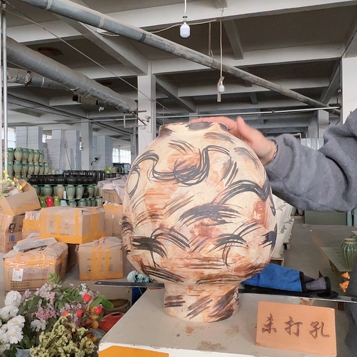 景德镇陶瓷花瓶工厂