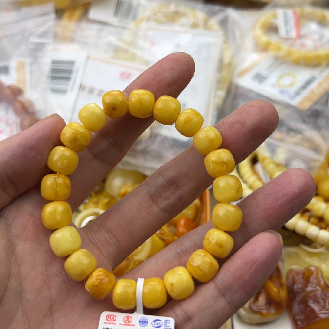 琥珀珠宝奇石未镶嵌