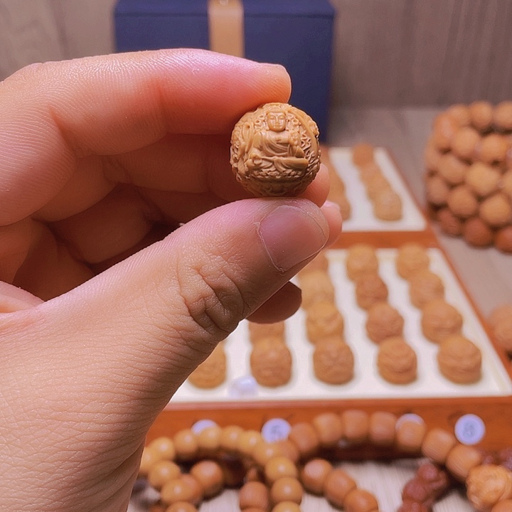 猴头核桃把件18左右猴头核桃新四大天王