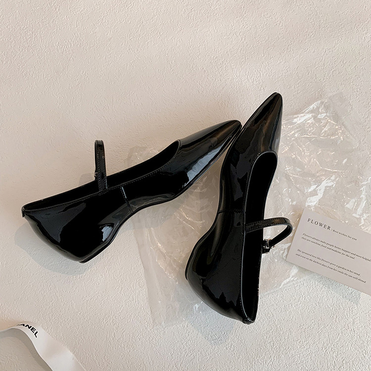 【發發】跟高4CM尖头内增高单鞋复古法式漆皮高跟春季百搭跟鞋