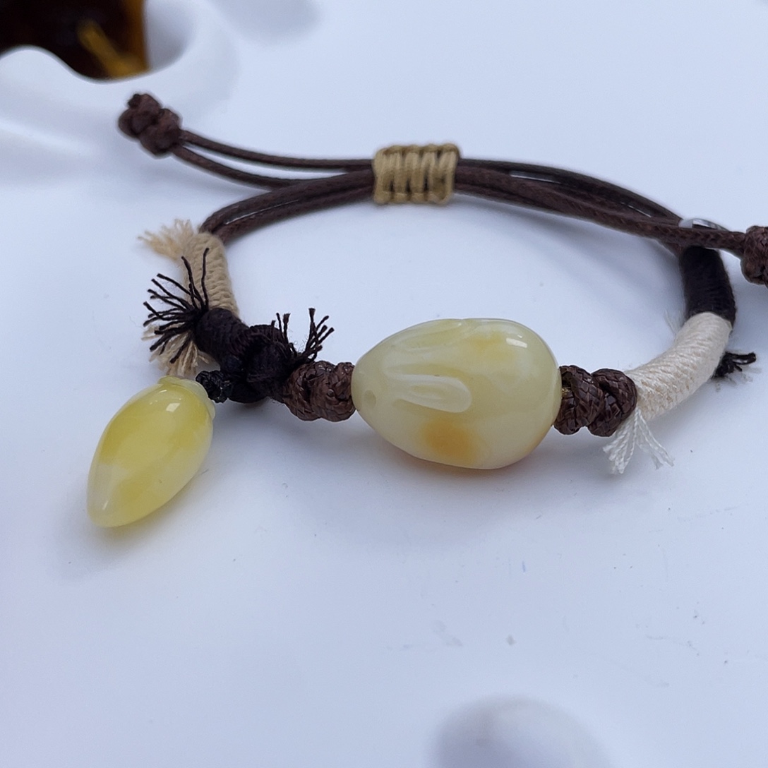 琥珀吊坠(赠链)未镶嵌