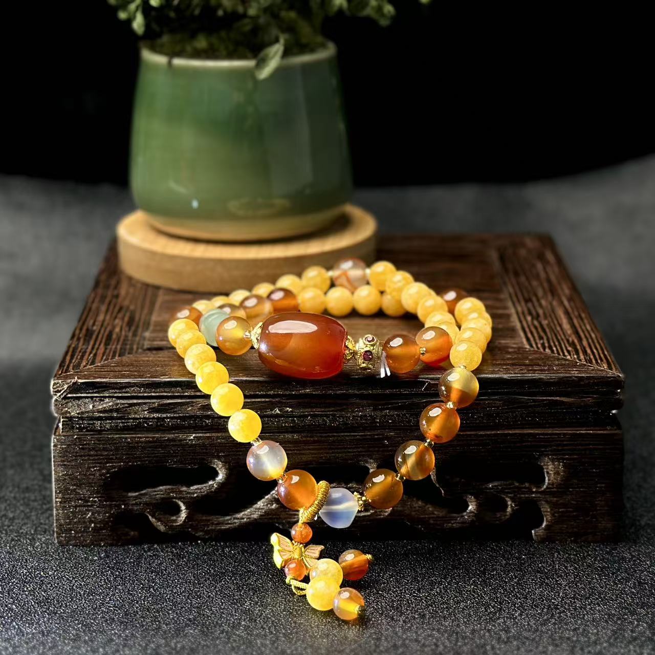 精品黄玛瑙多圈手串（无礼盒）410