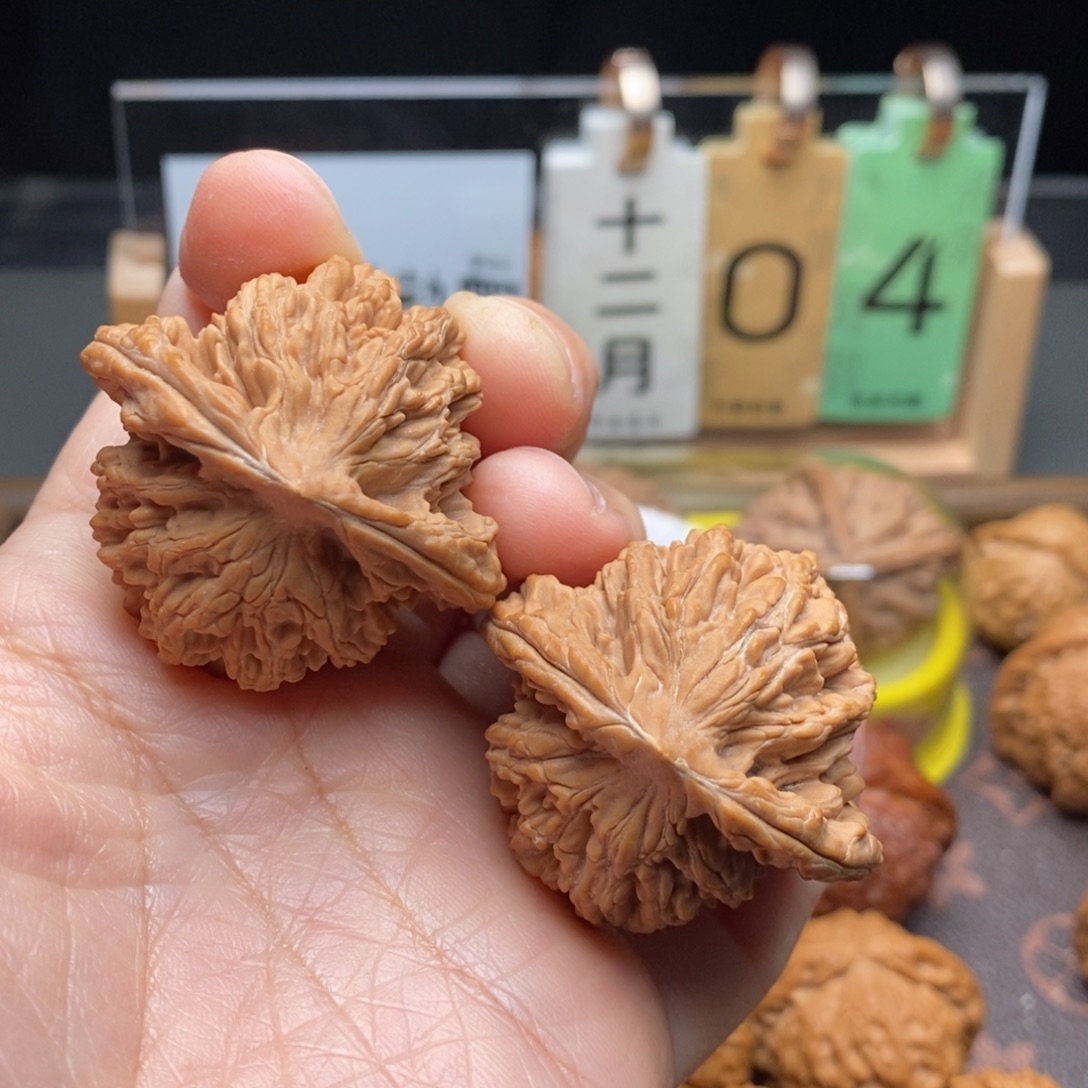 文玩核桃把件虎头