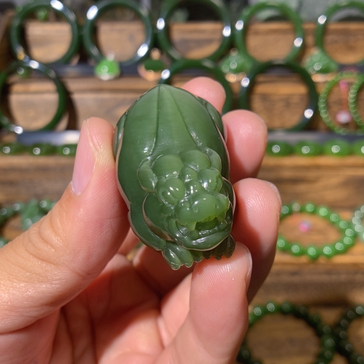 【闪购商品】吊坠(不含链)未镶嵌和田玉范*?俄料猫眼貔貅40 克
