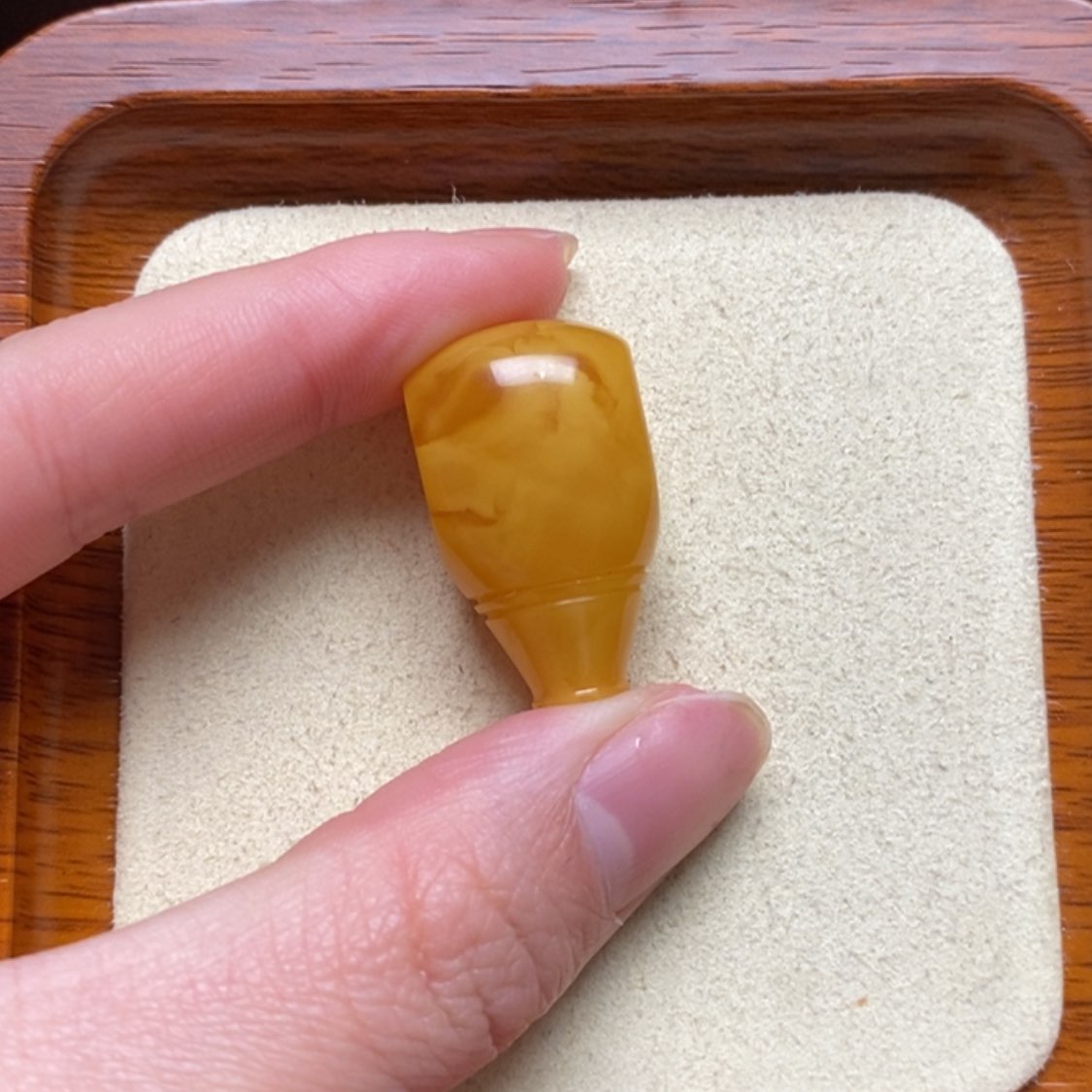 【闪购商品】蜜蜡裸石未镶嵌三通