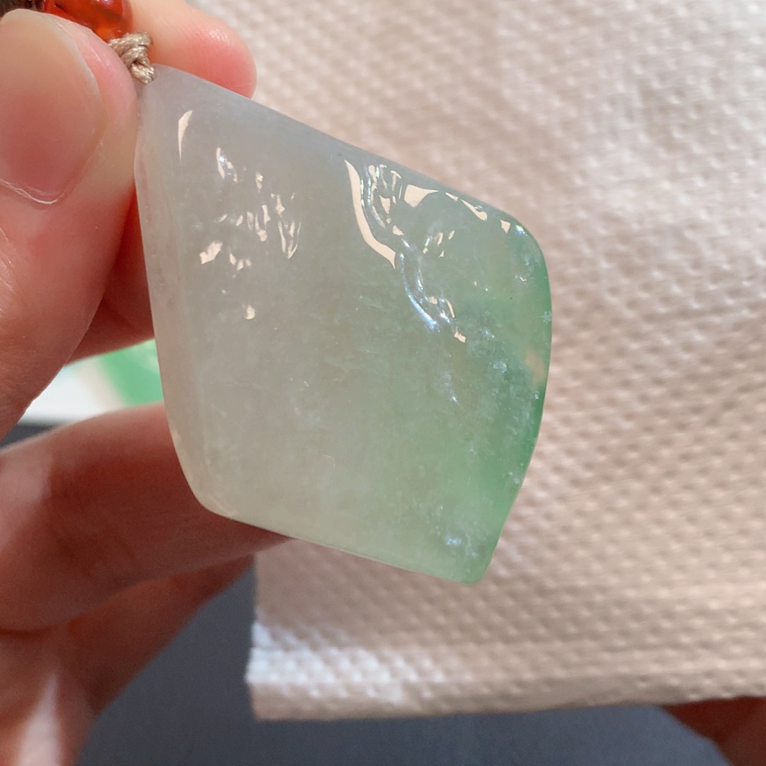 翡翠未镶嵌吊坠(不含链)592