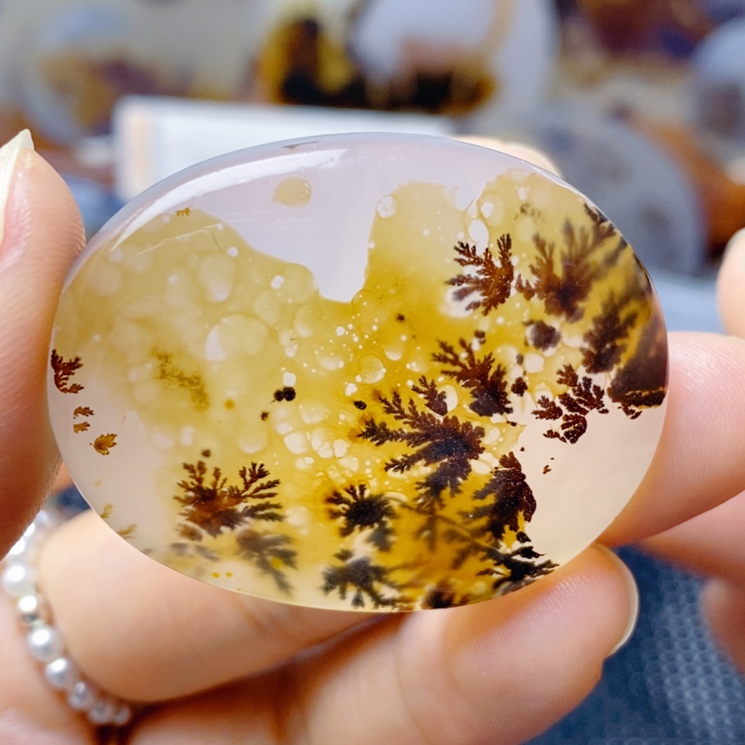 玛瑙/玉髓未镶嵌珠宝奇石