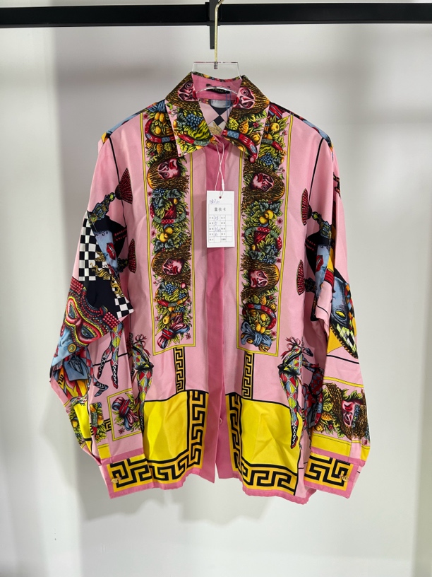 95新 VERSACE/范思哲 范思哲粉色花纹衬衫【专属】