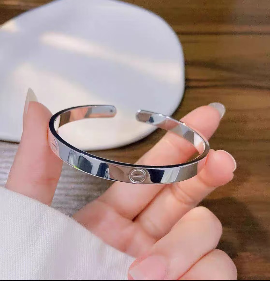 精品银手镯（无礼盒） S083