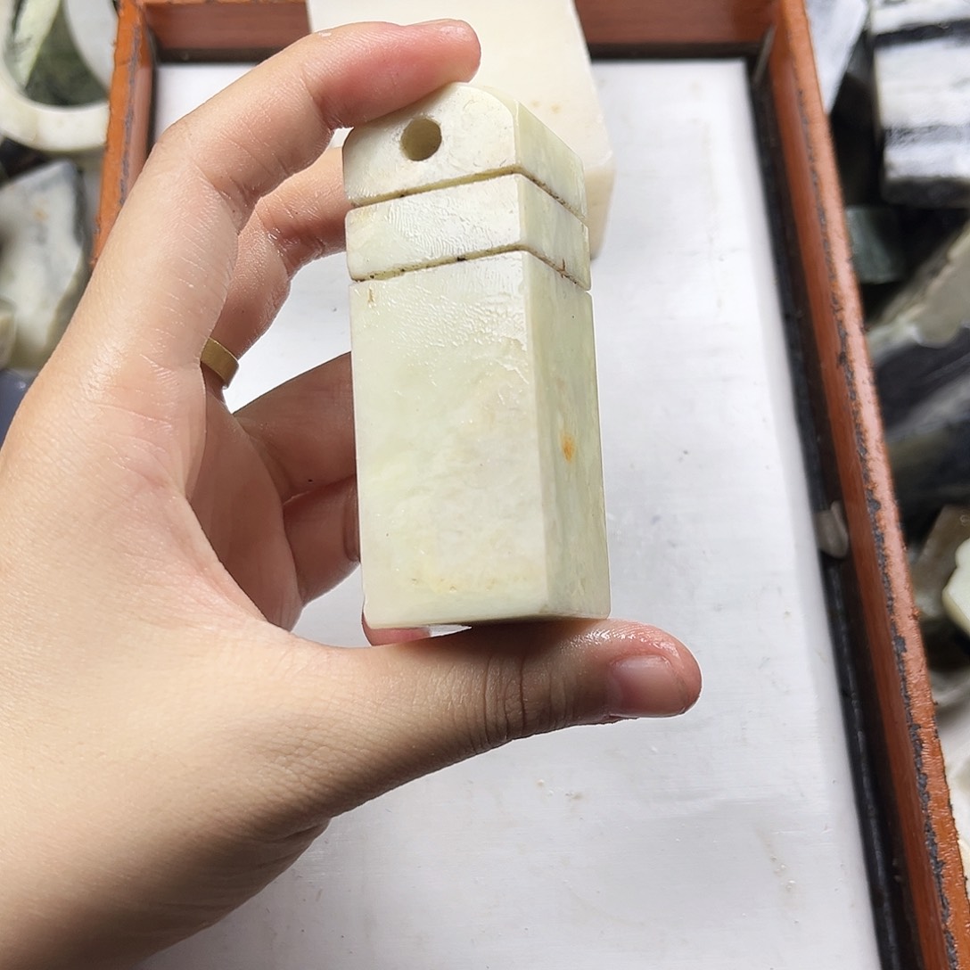 未镶嵌手链和田玉（糖玉）绾*丝