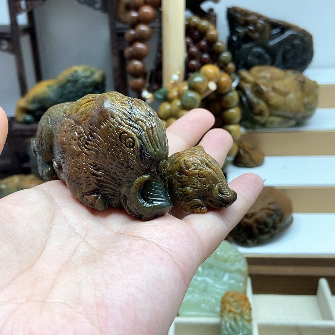 岫岩河磨玉（透闪石质玉）挂件未镶嵌西*