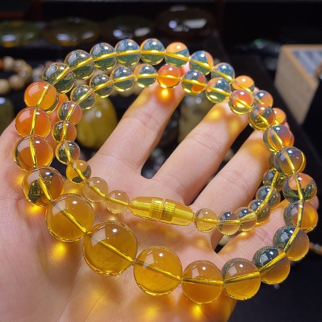 琥珀颈饰未镶嵌30.5克